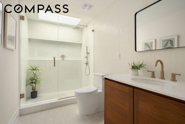 360 A Gates Avenue, New York City, NY 11216
