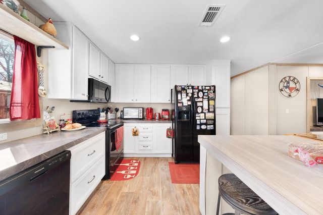 5523 S State Highway 19 1, Emory, TX 75440