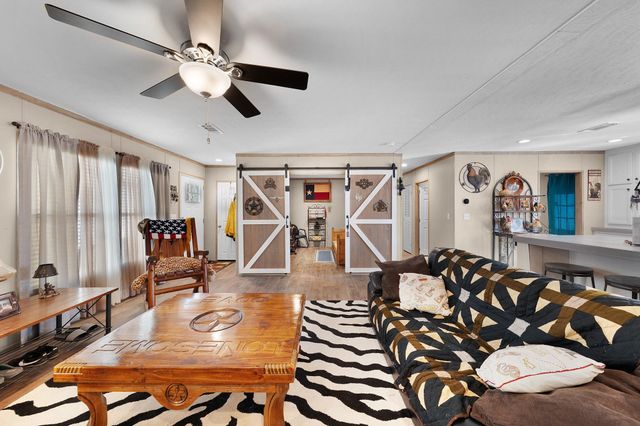 5523 S State Highway 19 1, Emory, TX 75440