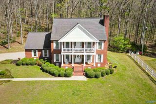 261 Jackson Cove Road, Somerville, AL 35670