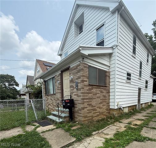 813 Beardsley Street, Akron, OH 44311