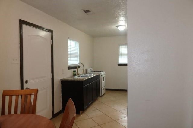 1715 New Mexico Street, Houston, TX 77029