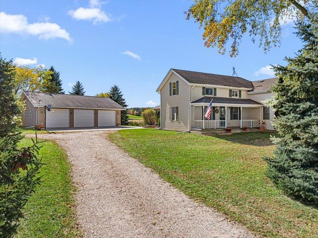 W5689 County Road W, Adell, WI 53001