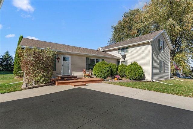 W5689 County Road W, Adell, WI 53001