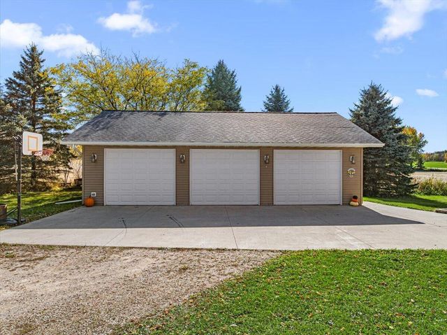 W5689 County Road W, Adell, WI 53001