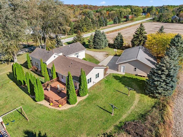 W5689 County Road W, Adell, WI 53001