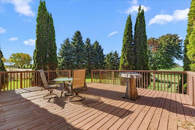 W5689 County Road W, Adell, WI 53001