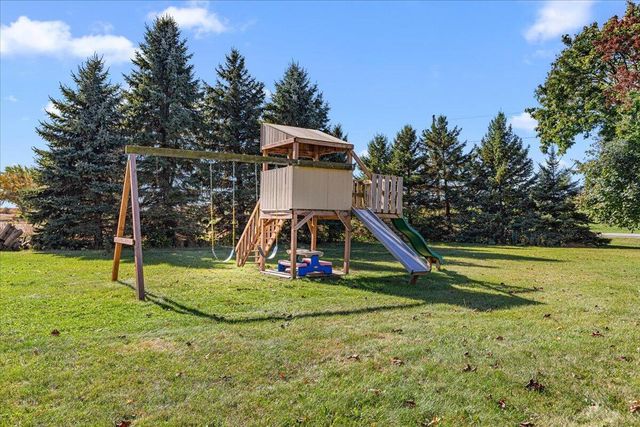 W5689 County Road W, Adell, WI 53001