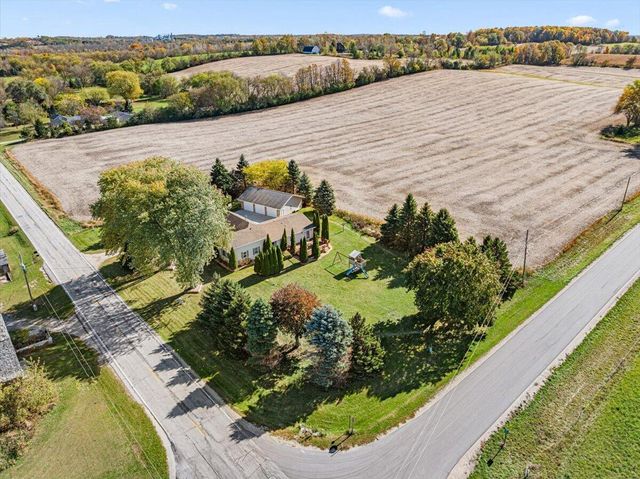 W5689 County Road W, Adell, WI 53001