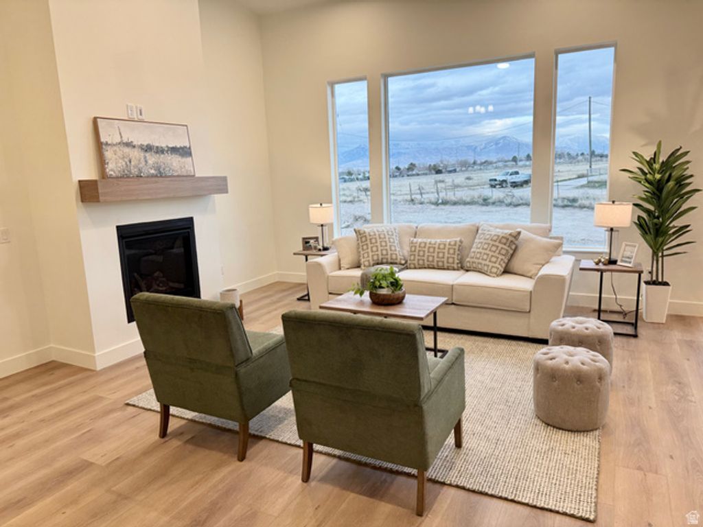 Image 5 of property listing at 543 W INDEPENDENCE WAY #208, Grantsville, UT 84029