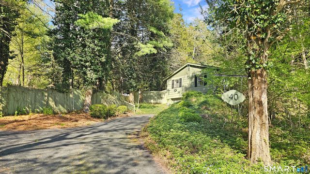 40 Oleson Drive, Southbury, CT 06488