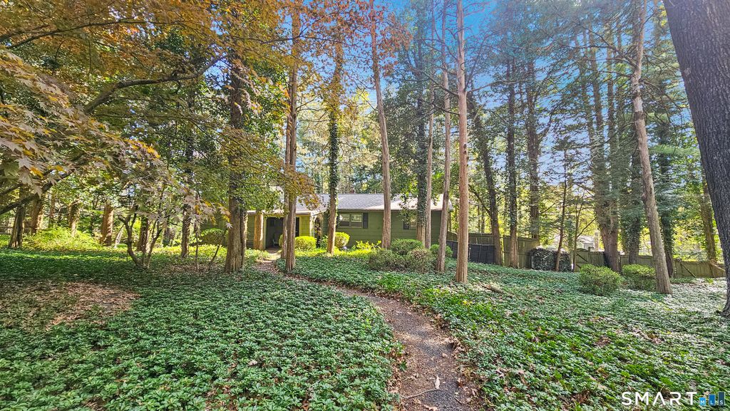 40 Oleson Drive, Southbury, CT 06488