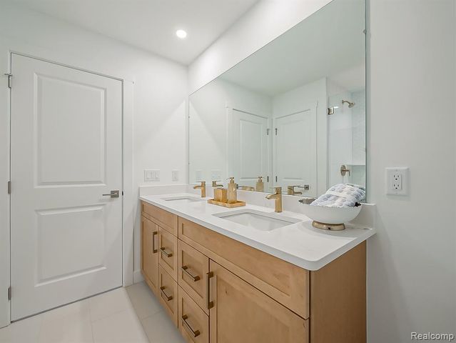 41503 Breck, Plymouth, MI 48170