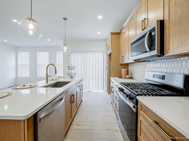 41503 Breck, Plymouth, MI 48170