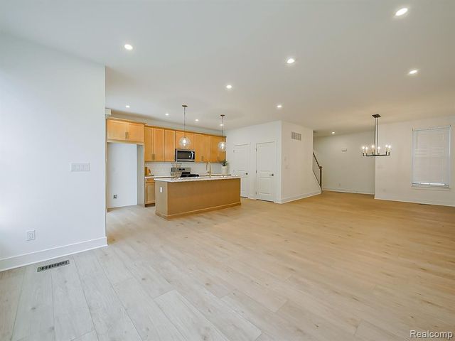 41503 Breck, Plymouth, MI 48170