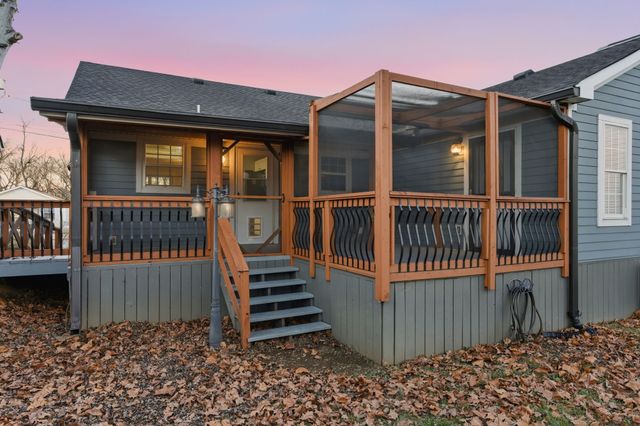 318 Queen Ave, Nashville, TN 37207