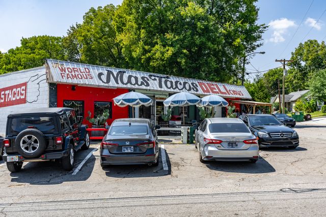 318 Queen Ave, Nashville, TN 37207