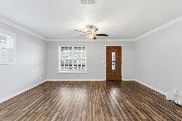 318 Queen Ave, Nashville, TN 37207