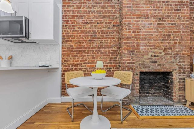 407 E 87th St Apt 2C, New York City, NY 10128