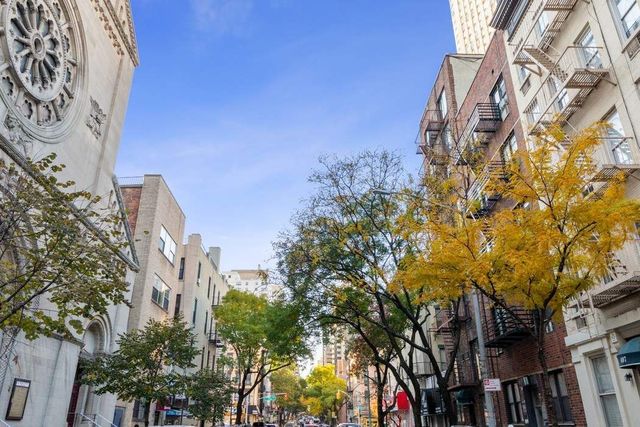 407 E 87th St Apt 2C, New York City, NY 10128