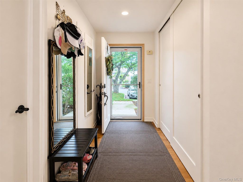 151 The Knoll, Syosset, NY 11791 — photo 3