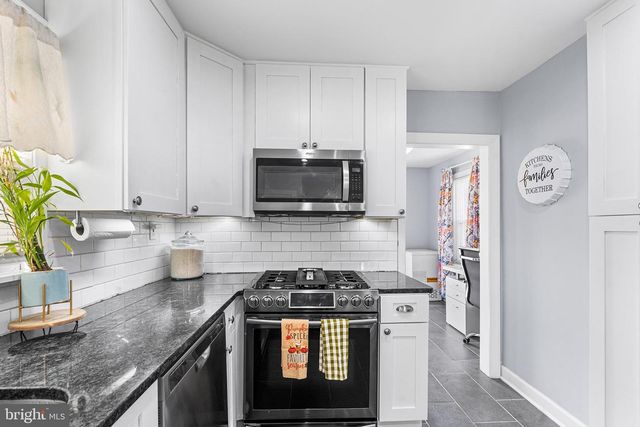 14 NICHOLSON RD, Mount Ephraim, NJ 08059