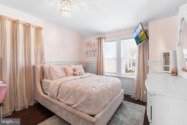 14 NICHOLSON RD, Mount Ephraim, NJ 08059