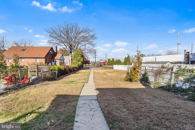 14 NICHOLSON RD, Mount Ephraim, NJ 08059