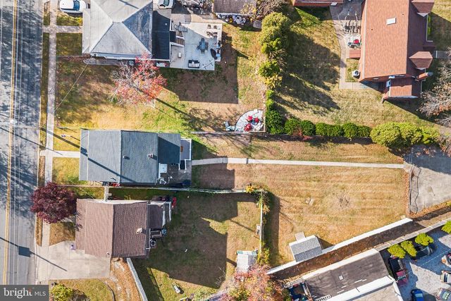 14 NICHOLSON RD, Mount Ephraim, NJ 08059