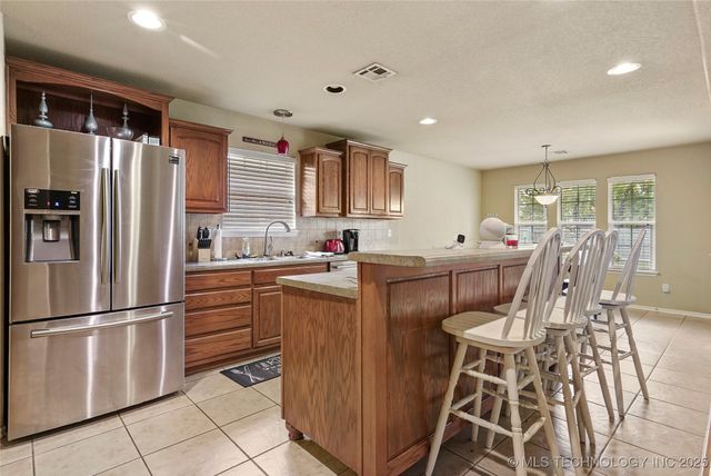 20230 E 50th Place, Broken Arrow, OK 74014