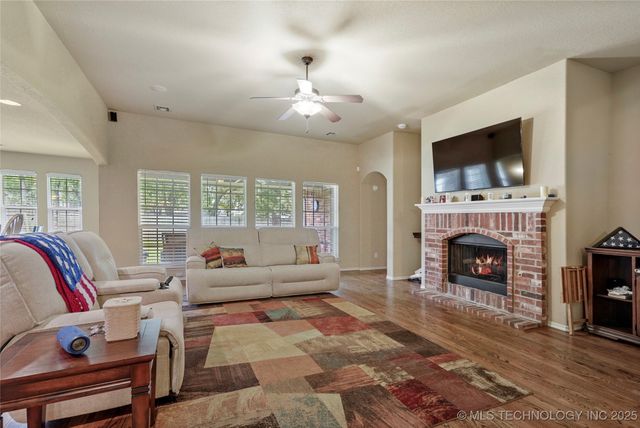 20230 E 50th Place, Broken Arrow, OK 74014