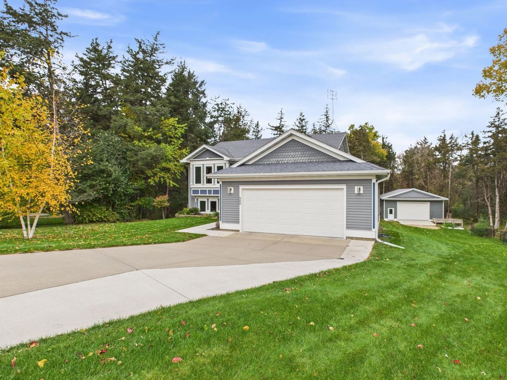400 Prairie Street, Clearwater, MN 55320