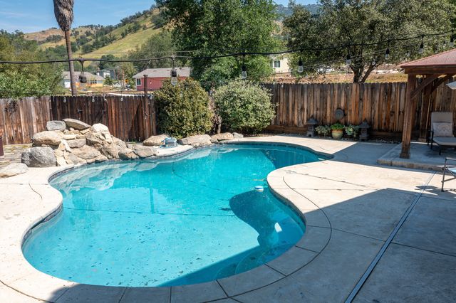 40926 Old Three Rivers Road, Three Rivers, CA 93271