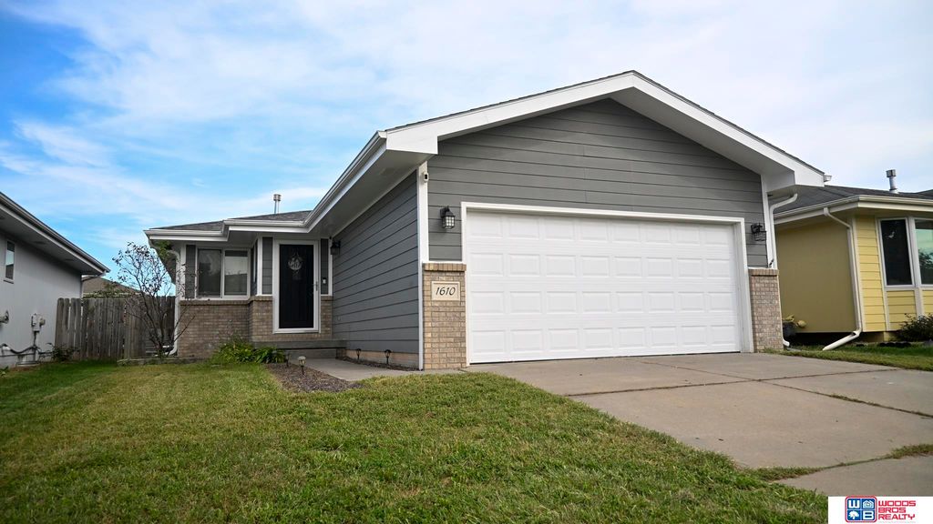 1610 SW Jordan Street, Lincoln, NE 68522