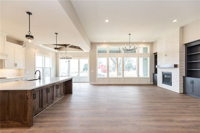 3812 W 187th Street, Overland Park, KS 66085