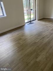 6220 EDSALL RD #101, Alexandria, VA 22312