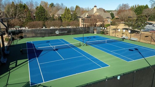 562 Grassmeade Way, Snellville, GA 30078