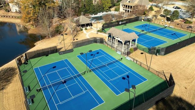 562 Grassmeade Way, Snellville, GA 30078