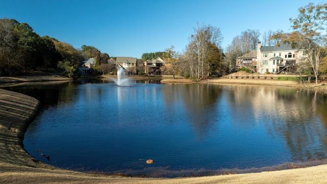 562 Grassmeade Way, Snellville, GA 30078