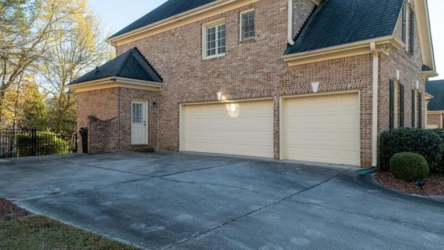 562 Grassmeade Way, Snellville, GA 30078