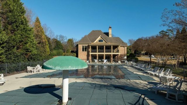 562 Grassmeade Way, Snellville, GA 30078