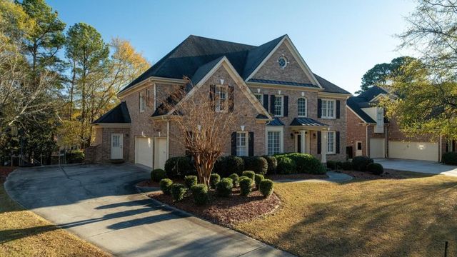 562 Grassmeade Way, Snellville, GA 30078
