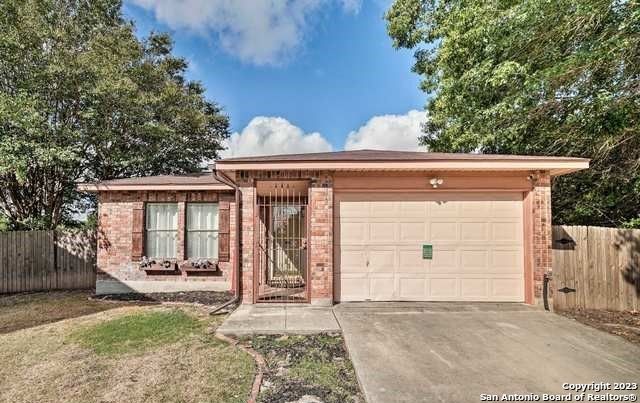 11350 WIDEFIELD LN, San Antonio, TX 78245