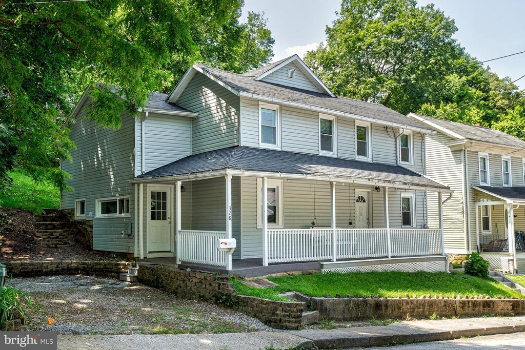 328 E LOGAN ST, Bellefonte, PA 16823