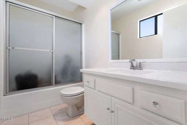 18409 Collins Street F, Los Angeles, CA 91356