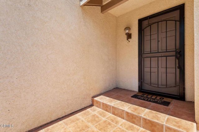 18409 Collins Street F, Los Angeles, CA 91356