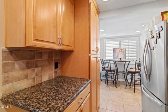 18409 Collins Street F, Los Angeles, CA 91356