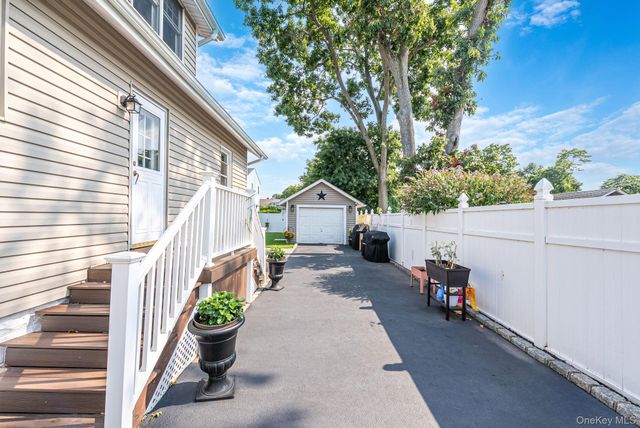 14 Andrew Avenue, Islip Terrace, NY 11752