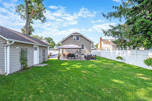 14 Andrew Avenue, Islip Terrace, NY 11752