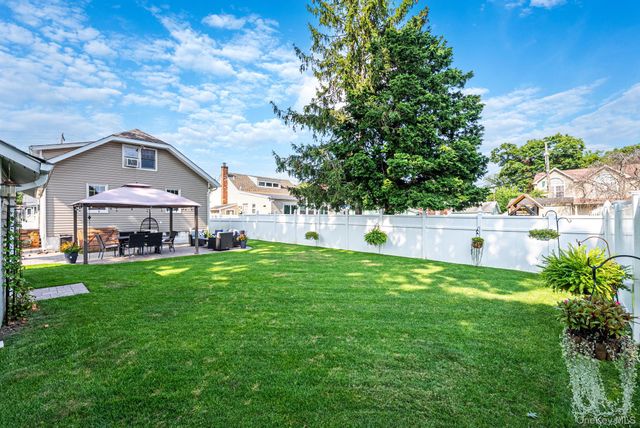14 Andrew Avenue, Islip Terrace, NY 11752